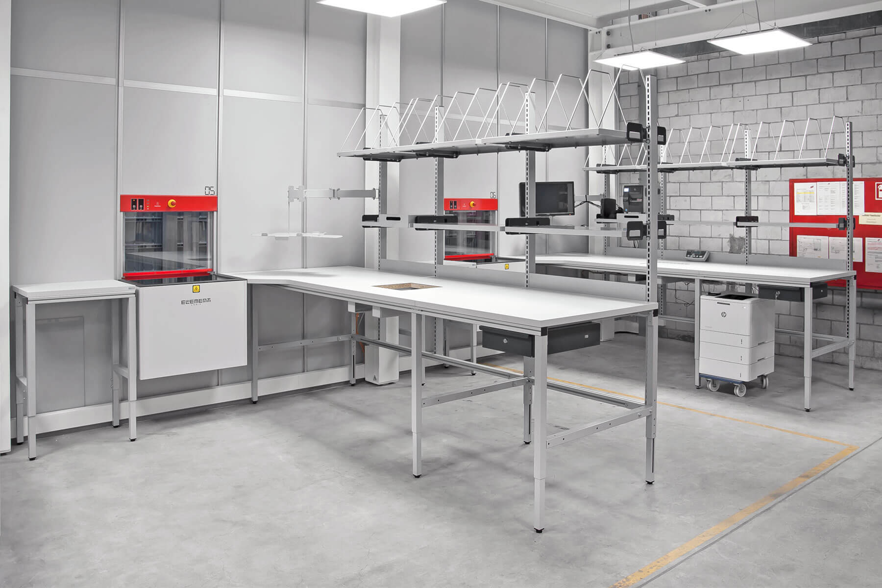 ERGO-line Packtische ERGO-Basic mit individuellem Aufbau {{brizy_dc_image_alt imageSrc=